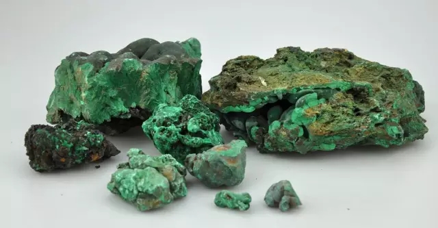 三大矿物颜料:石青,石绿,朱砂 第二讲|石绿 吴威老师首先给大家回顾了